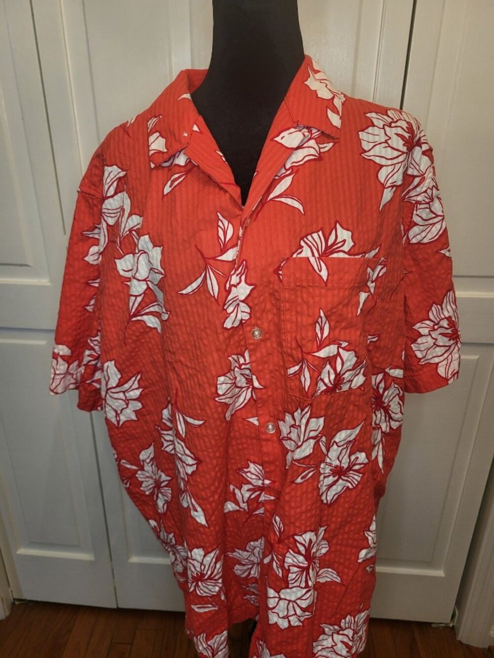 Men's Gap Coral White Seersucker Button Up Hawaiian Shirt XL Summer Vacation